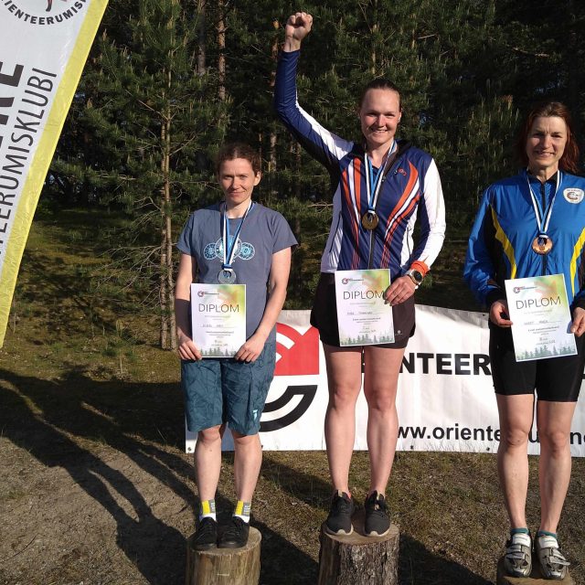 Rattaorienteerujad selgitasid ühel päeval välja Eesti meistrid kahel distantsil