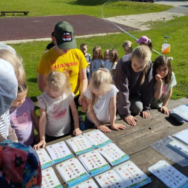 Sadala kooli ja lasteaia lapsed tutvusid orienteerumisega