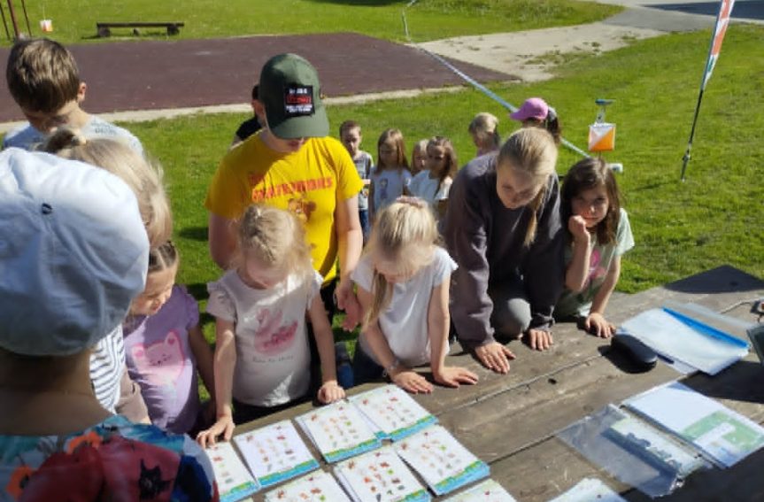 Sadala kooli ja lasteaia lapsed tutvusid orienteerumisega